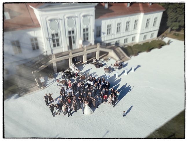 Drohnenaufnahmen, Felix Büchele, Felixfoto, Hochzeit, Hochzeitsgschichtl, Hochzeitsshooting, J, Panorama, Piaristenkirche Maria Treu, Schloss Miller Aichholz, Wedding, felix@felixfoto.at, www.felixfoto.at